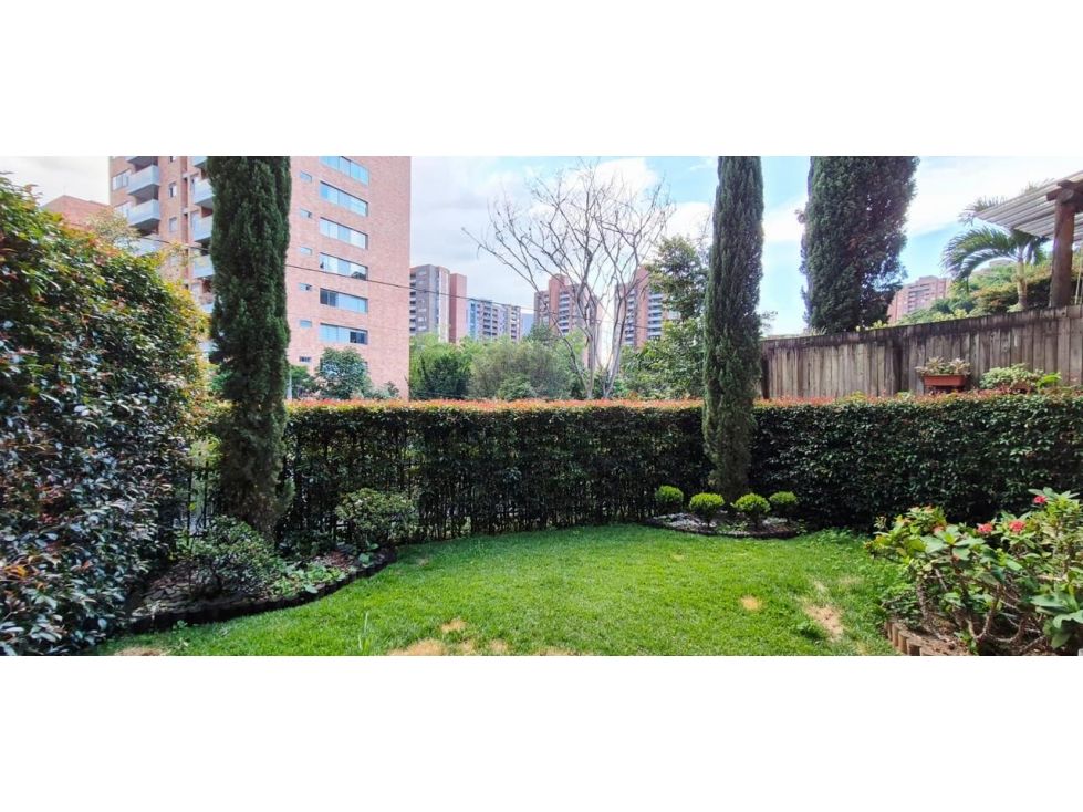 Casa en venta Antioquia Envigado Loma Del Atravesado 164 m2 Habitaciones 3 Baños 5 Garajes 4 Precio $1300000000