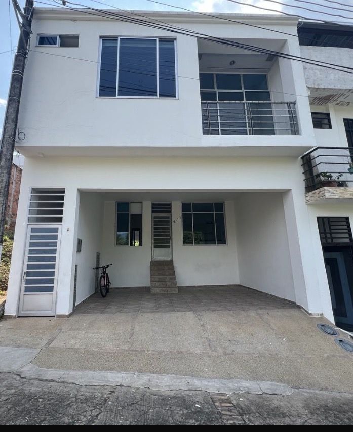 Casa en venta Tolima Melgar Cn Arcosanty 195 m2 Habitaciones 6 Baños 4 Garajes 2 Precio $430000000