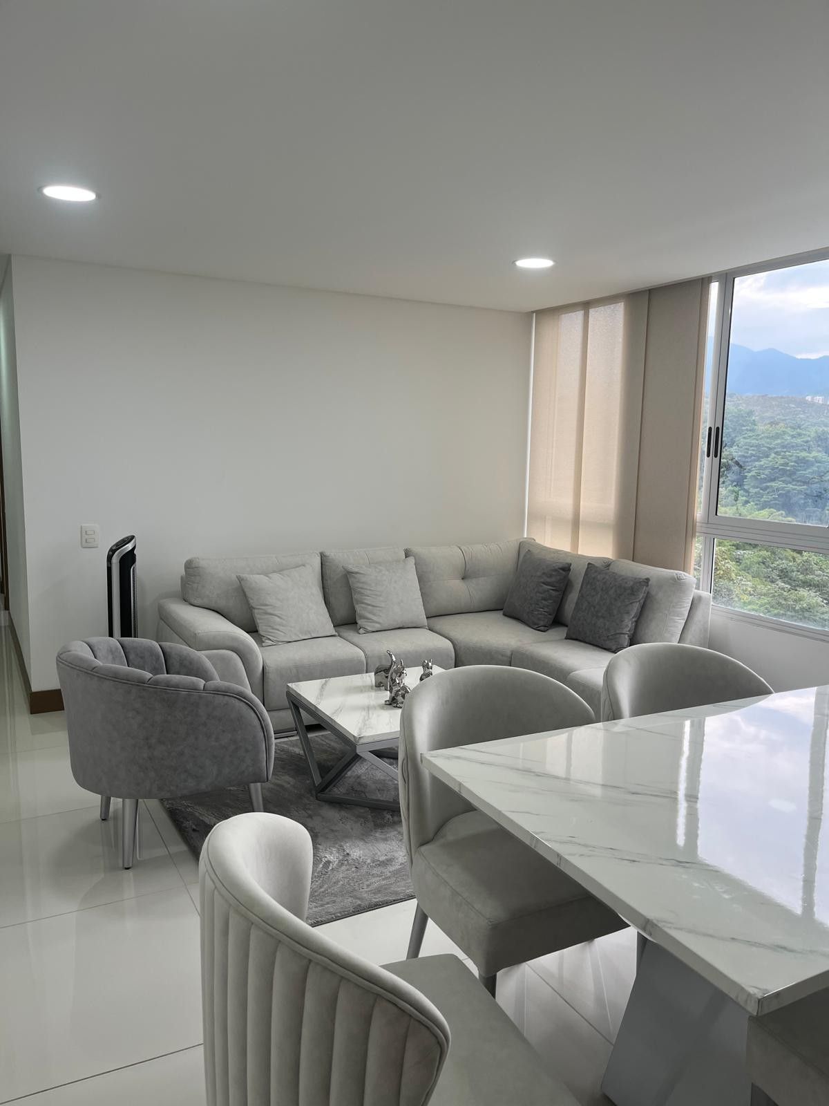 Apartamento en arriendo Valle Del Cauca Cali Parcelacion Cerros La Buitrera 118 m2 Habitaciones 3 Baños 3 Garajes 2 Precio $6800000