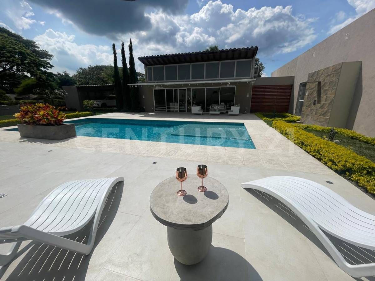 Casa en arriendo Valle Del Cauca Palmira Palmira 250 m2 Habitaciones 3 Baños 5 Garajes 10 Precio $12000000