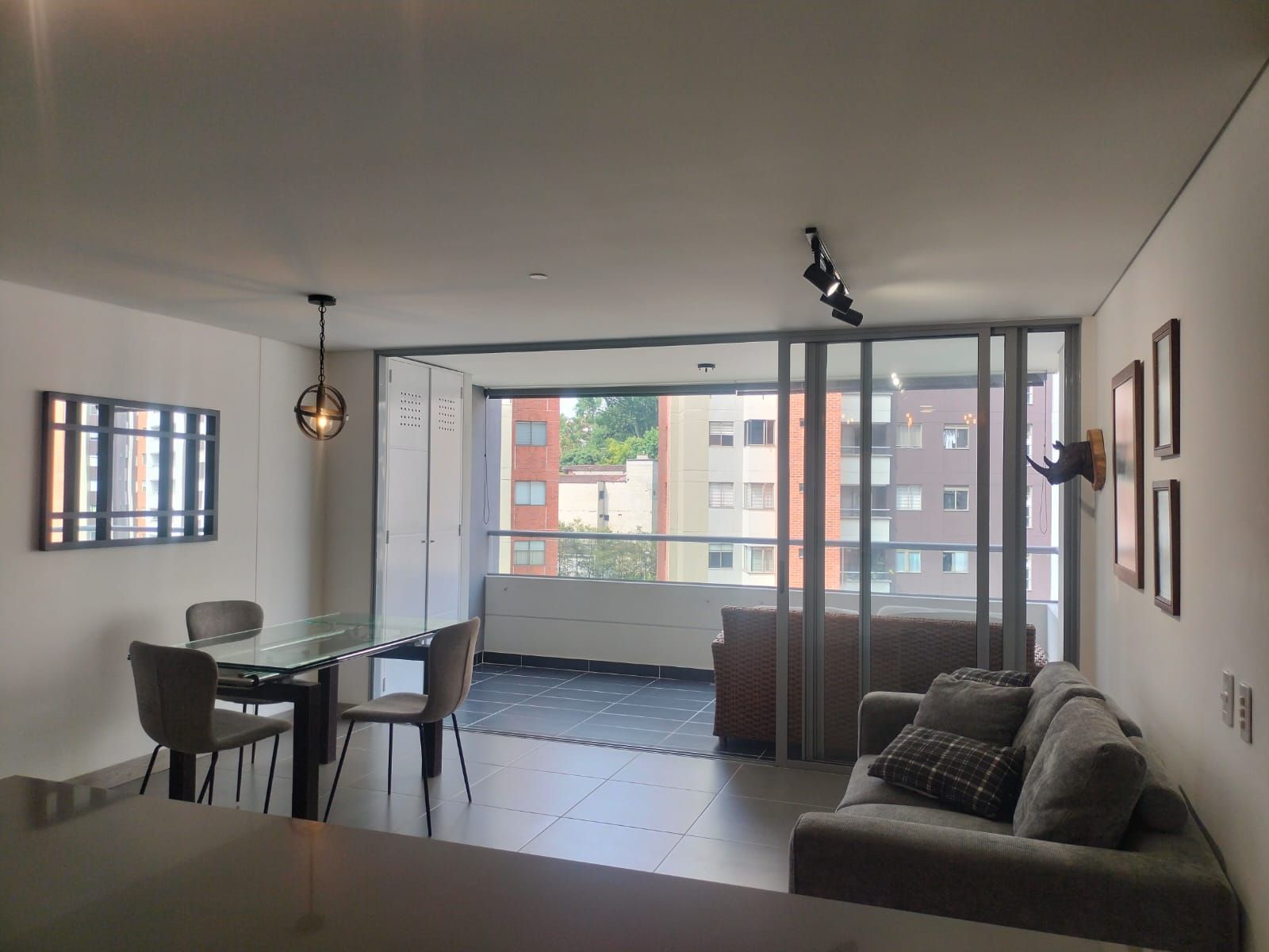 Apartamento en arriendo Antioquia Envigado La Mesa 80 m2 Habitaciones 2 Baños 2 Garajes 2 Precio $6200000