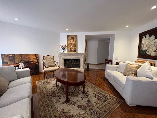 Apartamento en venta Cundinamarca Bogotá La Carolina 190 m2 Habitaciones 3 Baños 3 Garajes 2 Precio $1270000000