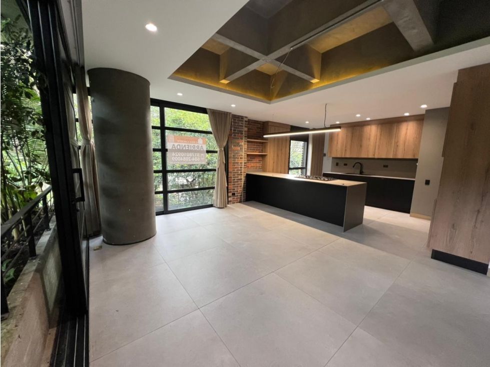 Apartamento en arriendo Antioquia Medellín Medellín 204 m2 Habitaciones 2 Baños 4 Garajes 2 Precio $12000000