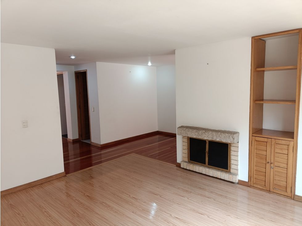 Casa en venta Cundinamarca Bogotá Atenas 240 m2 Habitaciones 4 Baños 4 Garajes 2 Precio $980000000