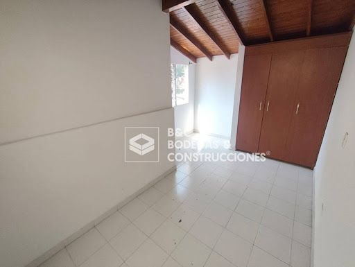 Apartamento en arriendo Antioquia Medellín Santa Lucia 150 m2 Habitaciones 3 Baños 2 Garajes 0 Precio $2500000