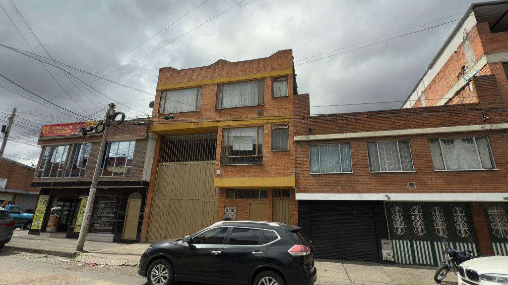 Bodega en venta Cundinamarca Bogotá San Fernando Occidental 253 m2 Habitaciones 0 Baños 3 Garajes 0 Precio $1500000000