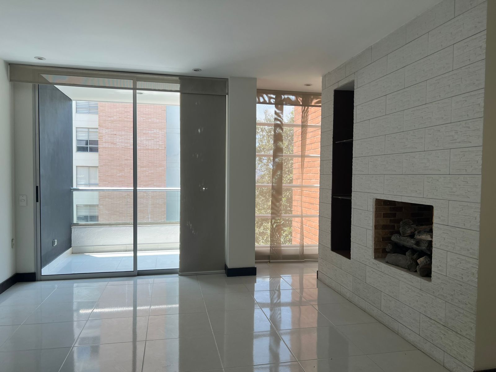 Apartamento en arriendo Antioquia Envigado El Esmeraldal 95 m2 Habitaciones 3 Baños 2 Garajes 2 Precio $4750000