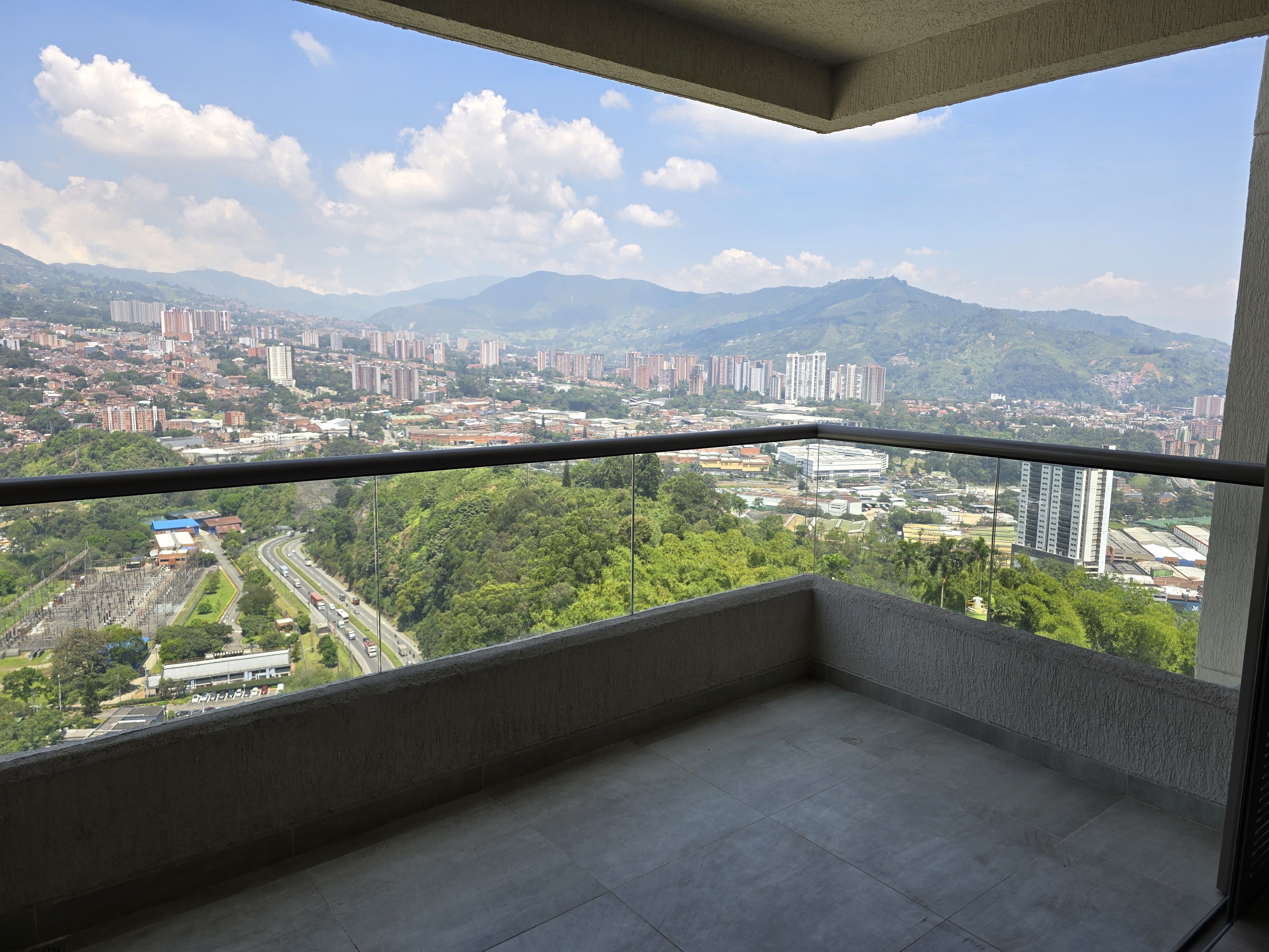 Apartamento en venta Antioquia Sabaneta Sabaneta 66 m2 Habitaciones 2 Baños 2 Garajes 1 Precio $590000000