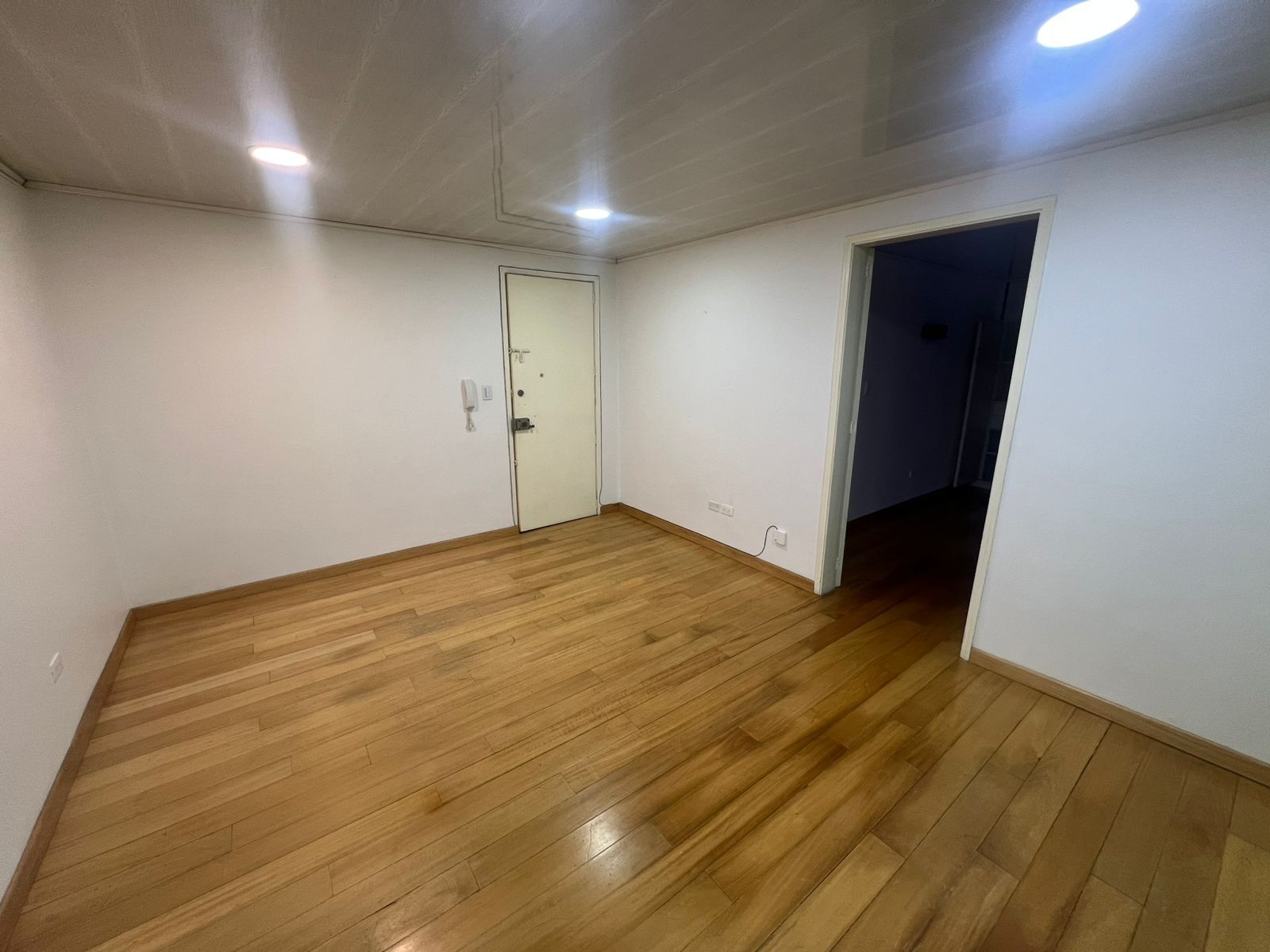 Apartaestudio en arriendo Cundinamarca Bogotá Samper Mendoza 45 m2 Habitaciones 1 Baños 1 Garajes 0 Precio $1600000