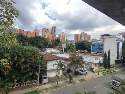 Oficina en arriendo Antioquia Medellín Santa Maria De Los Angeles 272 m2 Habitaciones 0 Baños 4 Garajes 3 Precio $13500000