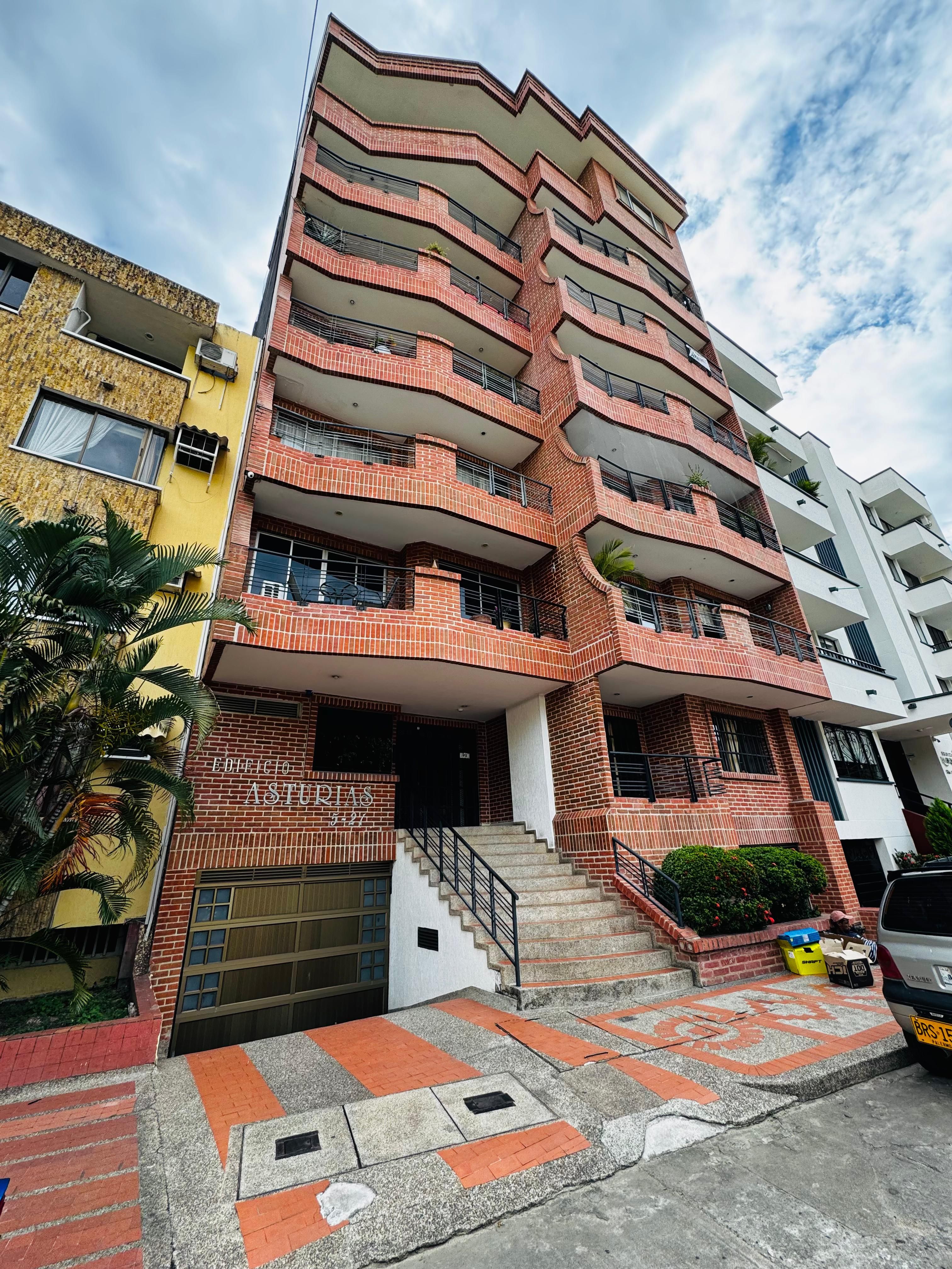 Apartamento en arriendo o venta Huila Neiva Altico 100 m2 Habitaciones 3 Baños 3 Garajes 1 Precio venta $340000000 Precio arriendo $1900000