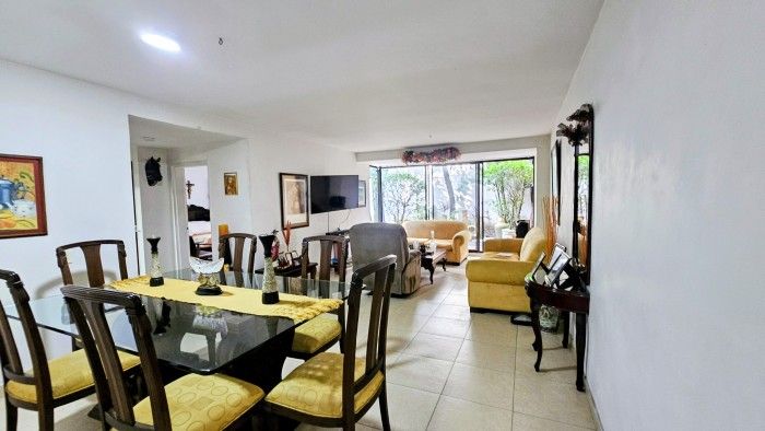 Apartamento en venta Valle Del Cauca Cali Normandía 130 m2 Habitaciones 3 Baños 3 Garajes 2 Precio $640000000