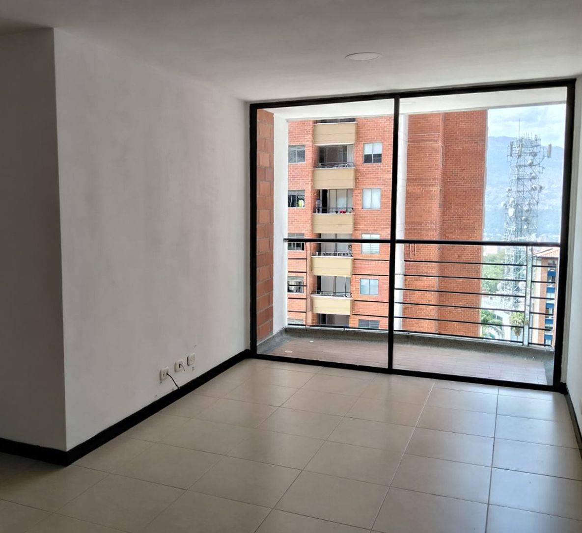 Apartamento en arriendo Antioquia Medellín Asomadera No 1 84 m2 Habitaciones 3 Baños 2 Garajes 1 Precio $3500000