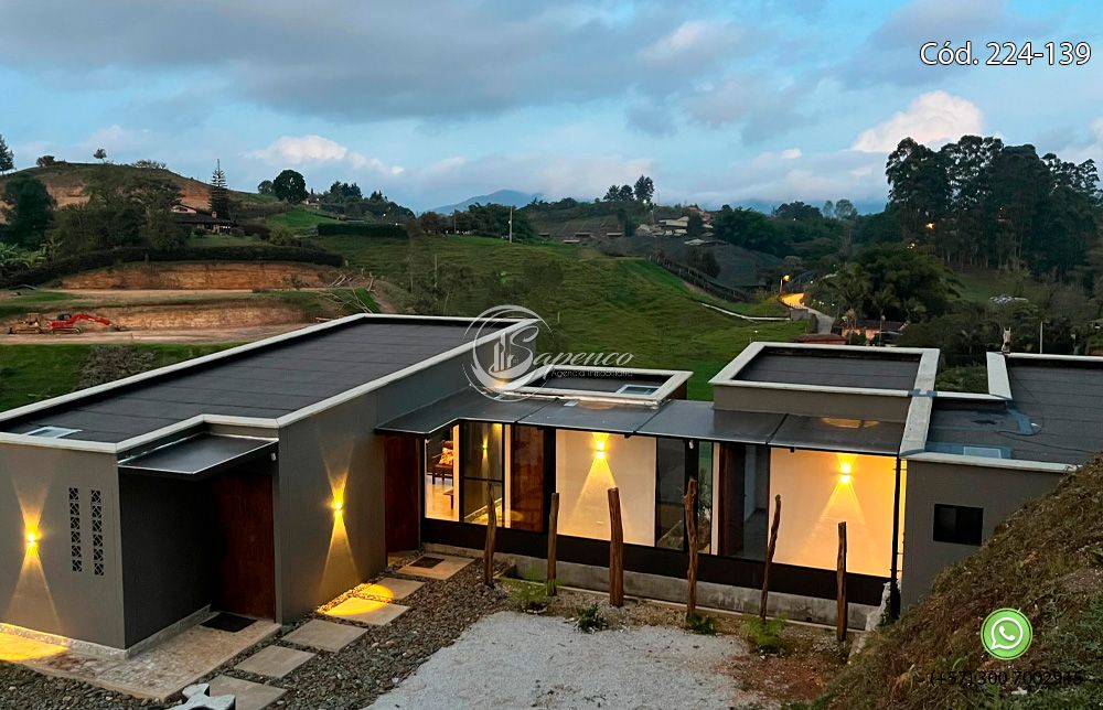 Casa Campestre en arriendo o venta Antioquia El Carmen De Viboral Obrero 200 m2 Habitaciones 3 Baños 3 Garajes 1 Precio venta $1200000000 Precio arriendo $5500000