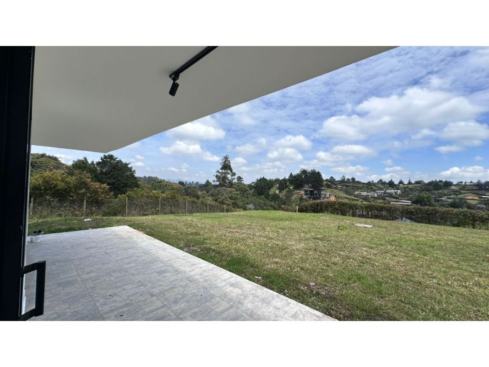 Casa Campestre en venta Antioquia El Carmen De Viboral La Alhambra 400 m2 Habitaciones 4 Baños 5 Garajes 6 Precio $2300000000