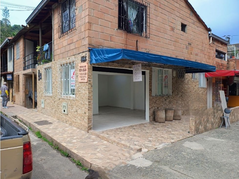 Local en arriendo Antioquia Itagüí Santa María La Nueva 40 m2 Habitaciones 0 Baños 1 Garajes 0 Precio $2800000