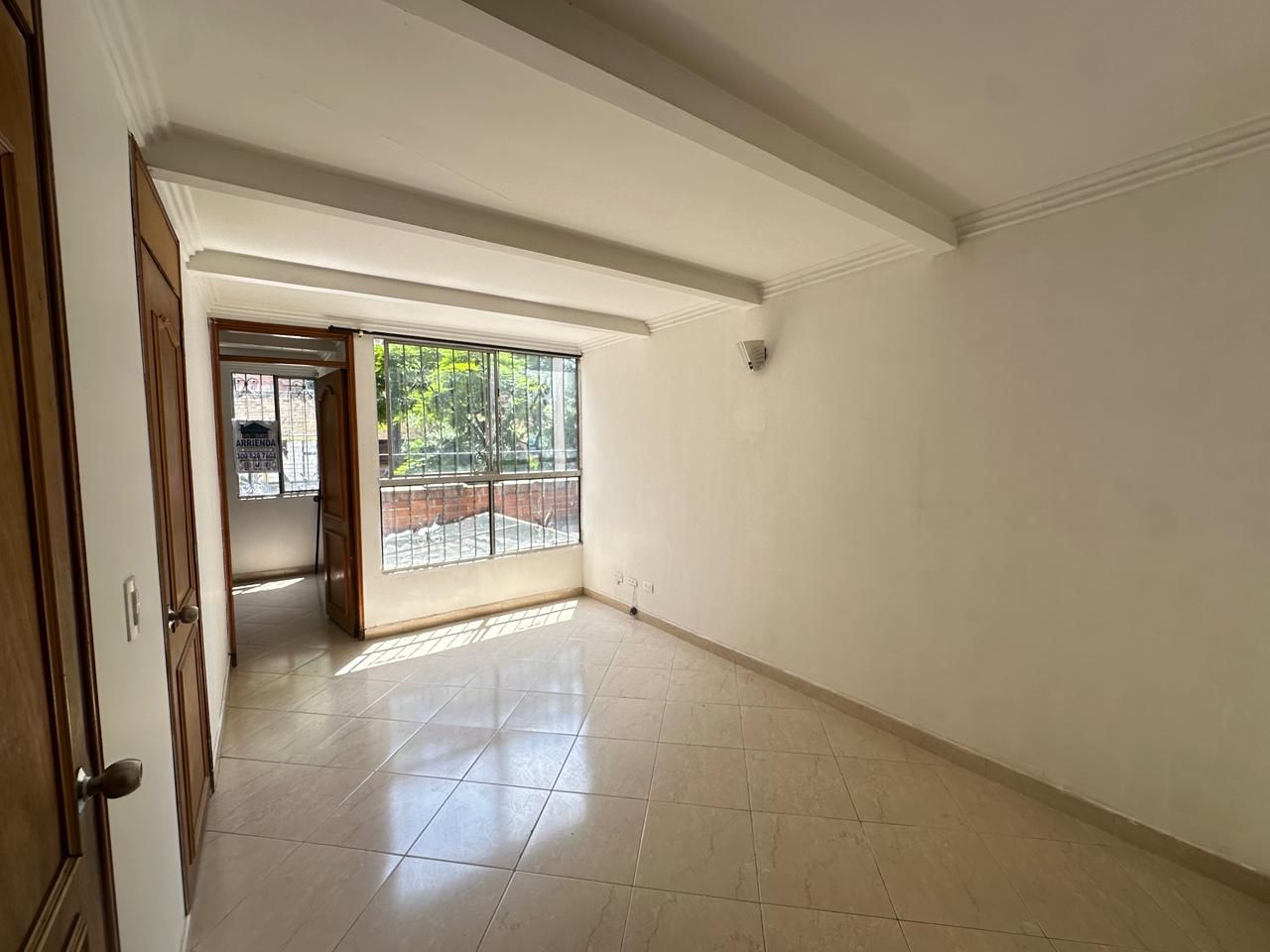 Apartamento en arriendo Antioquia Medellín El Chagualo 58 m2 Habitaciones 3 Baños 1 Garajes 0 Precio $1700000