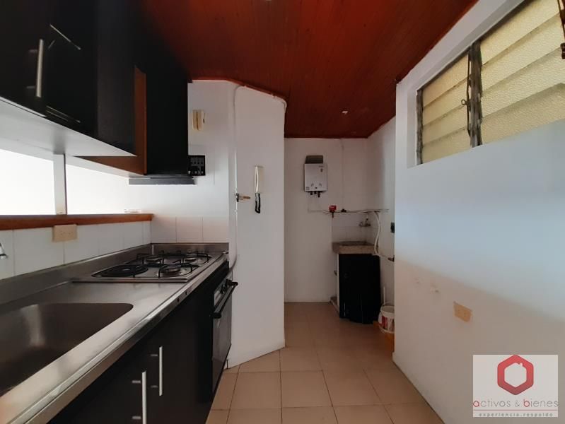 Apartamento en arriendo Antioquia Medellín Santa Rosa De Lima 60 m2 Habitaciones 2 Baños 2 Garajes 1 Precio $2350000