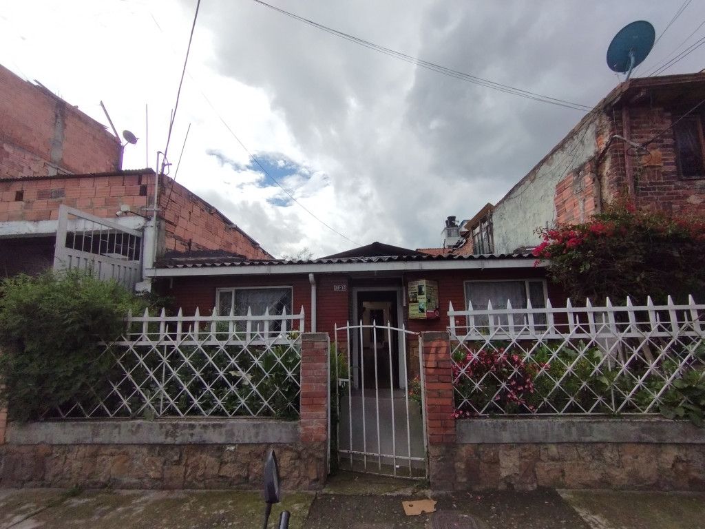 Casa en venta Cundinamarca Bogotá El Vervenal 196 m2 Habitaciones 4 Baños 3 Garajes 0 Precio $895000000
