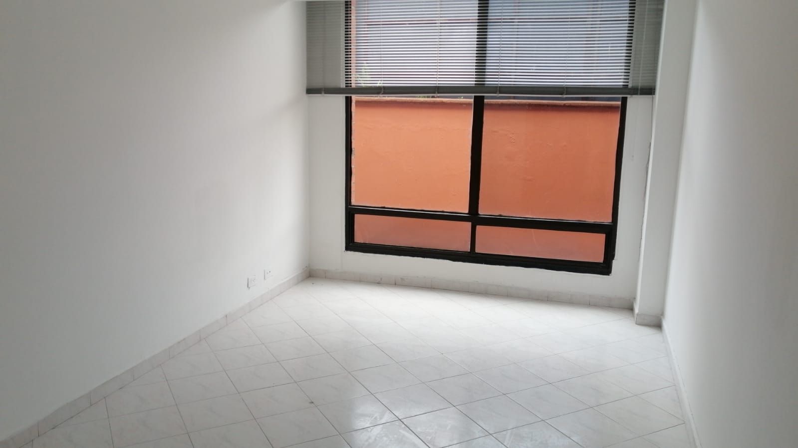 Oficina en arriendo Antioquia Medellín El Poblado 24 m2 Habitaciones 0 Baños 1 Garajes 0 Precio $1700000