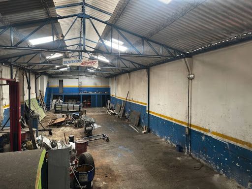 Bodega en arriendo Antioquia Medellín Caribe 320 m2 Habitaciones 0 Baños 5 Garajes 1 Precio $18000000