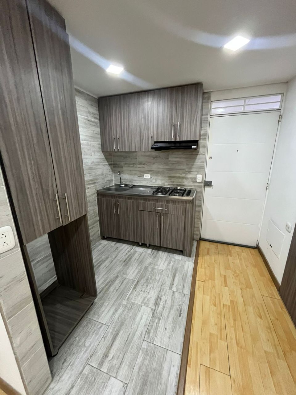 Apartamento en venta Cundinamarca Bogotá Ub Castilla Real 39 m2 Habitaciones 2 Baños 1 Garajes 0 Precio $230000000