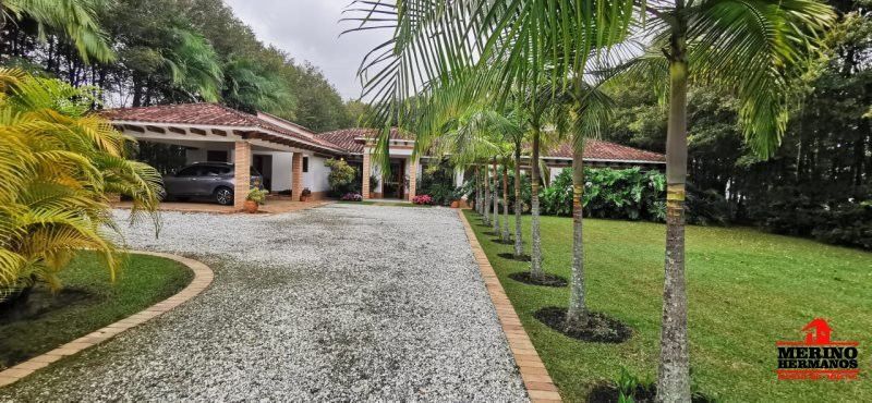 Casa Campestre en venta Antioquia Rionegro Centro 350 m2 Habitaciones 3 Baños 5 Garajes 6 Precio $4200000000