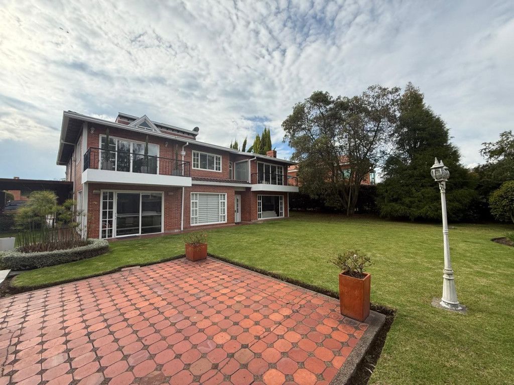 Casa en venta Cundinamarca Sopó Sopó 380 m2 Habitaciones 5 Baños 6 Garajes 10 Precio $2800000000