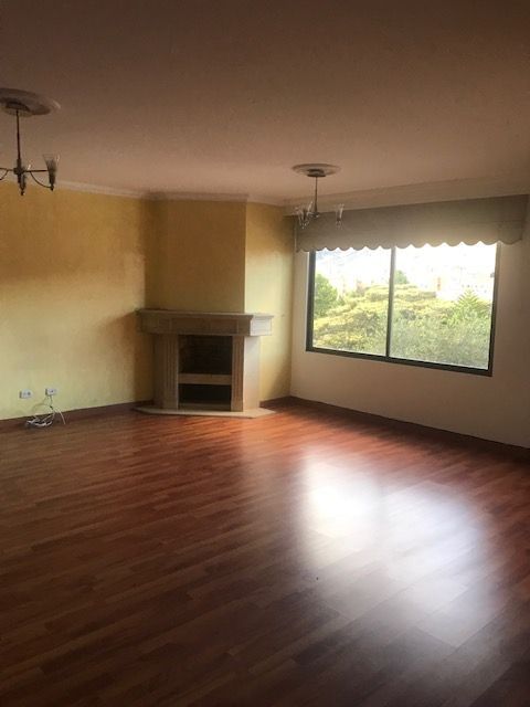 Apartamento en arriendo Cundinamarca Bogotá Los Cedros 140 m2 Habitaciones 4 Baños 4 Garajes 2 Precio $6800000