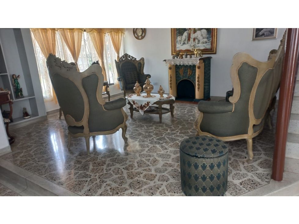 Casa en venta Antioquia Medellín La Castellana 310 m2 Habitaciones 6 Baños 4 Garajes 2 Precio $1800000000