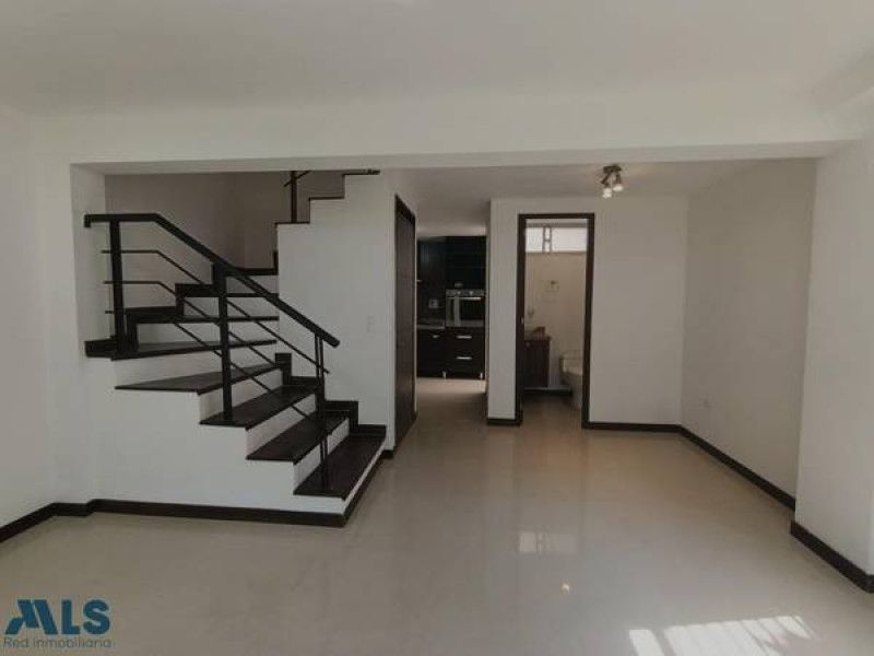 Apartamento en venta Antioquia Medellín El Rincon 80 m2 Habitaciones 3 Baños 2 Garajes 0 Precio $464000000