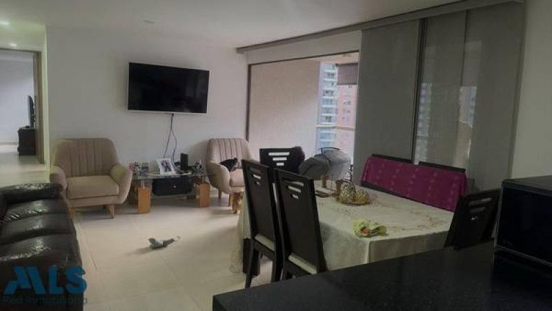 Inmuebles en Remate Apartamento en venta Antioquia Medellín Loma De Los Bernal 86 m2 Habitaciones 3 Baños 2 Garajes 1 Precio $760000000