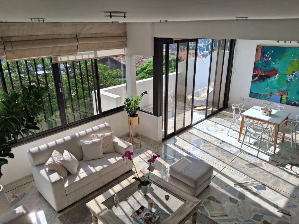 Apartamento en venta Valle Del Cauca Cali Nn 254 m2 Habitaciones 4 Baños 3 Garajes 2 Precio $990000000