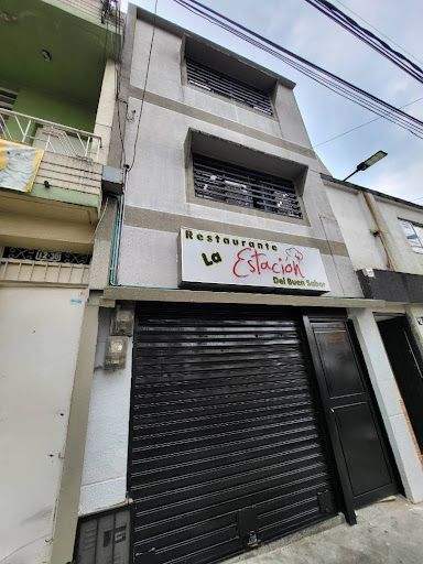 Edificio en venta Risaralda Pereira Circunvalar 200 m2 Habitaciones 5 Baños 5 Garajes 0 Precio $1000000000
