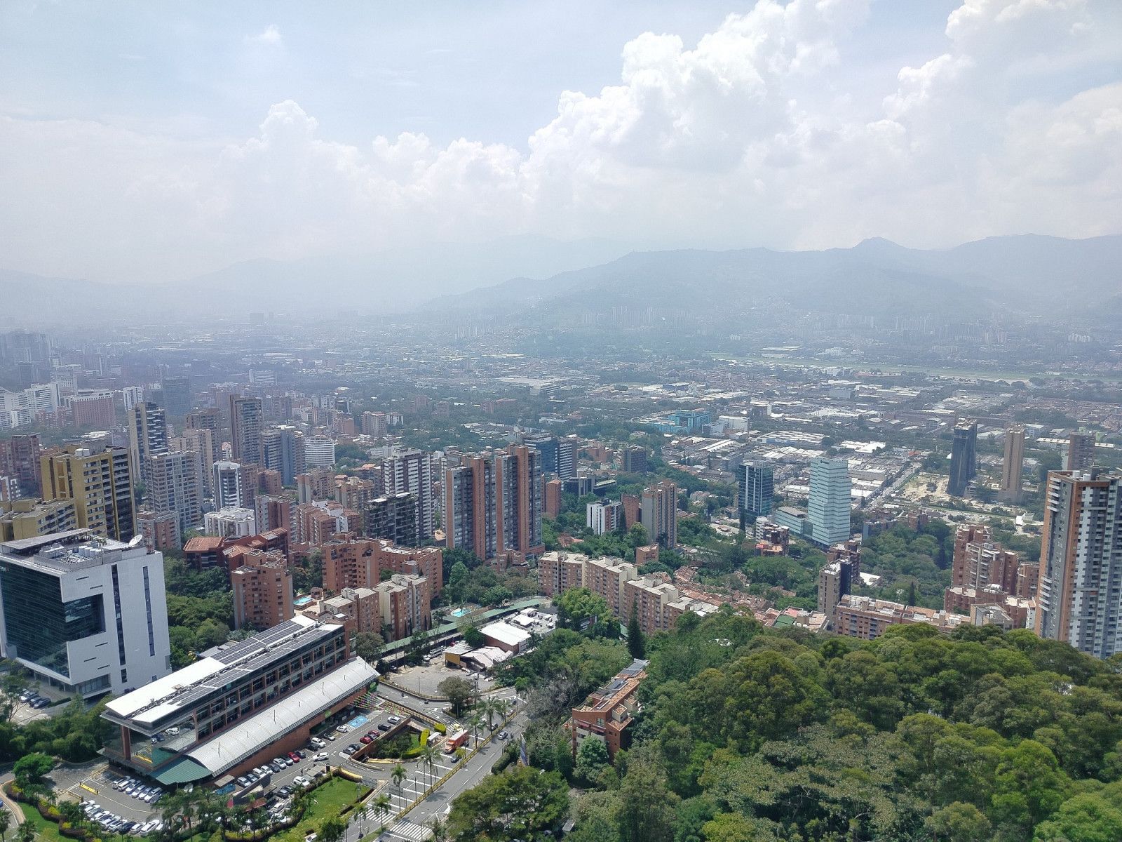 Apartamento en arriendo Antioquia Medellín Asomadera No2 105 m2 Habitaciones 3 Baños 2 Garajes 2 Precio $5700000