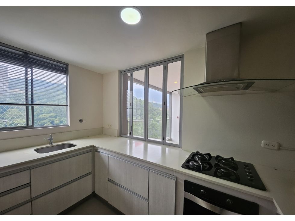 Apartamento en arriendo Antioquia Medellín Las Palmas 85 m2 Habitaciones 2 Baños 2 Garajes 2 Precio $5500000