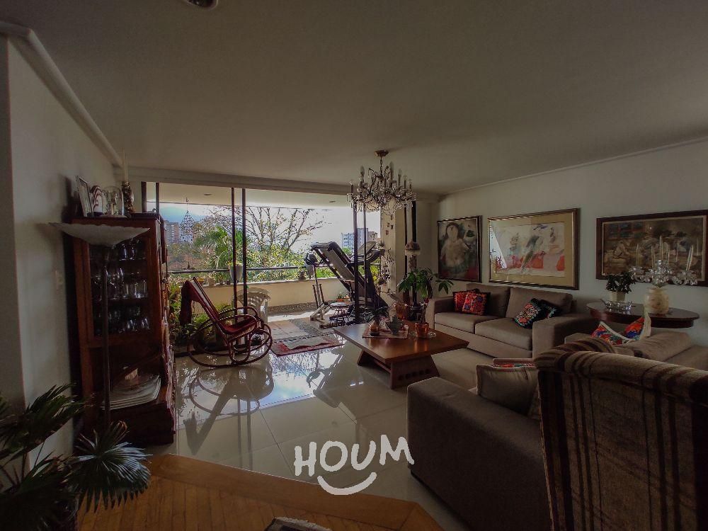 Apartamento en arriendo Antioquia Medellín El Diamante No2 240 m2 Habitaciones 5 Baños 5 Garajes 3 Precio $9000000