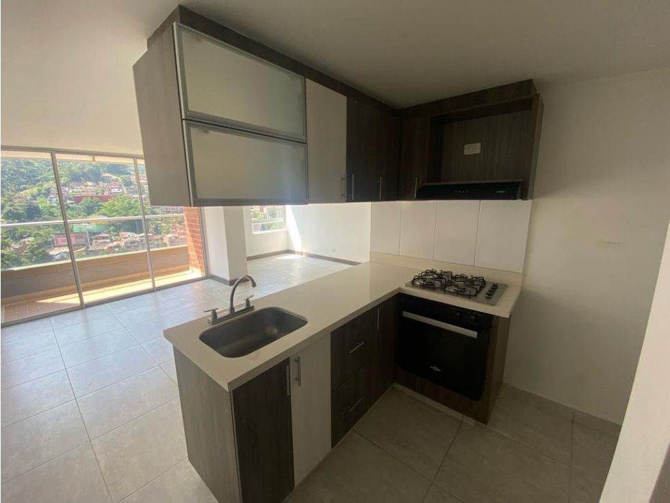 Apartamento en arriendo Antioquia Envigado El Chinguí 70 m2 Habitaciones 2 Baños 2 Garajes 2 Precio $2900000
