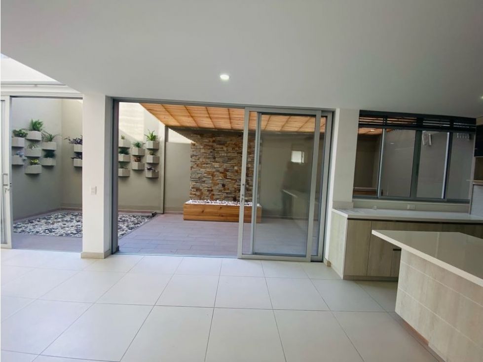 Casa en venta Antioquia Rionegro Ub Terragrande 165 m2 Habitaciones 3 Baños 4 Garajes 2 Precio $1250000000