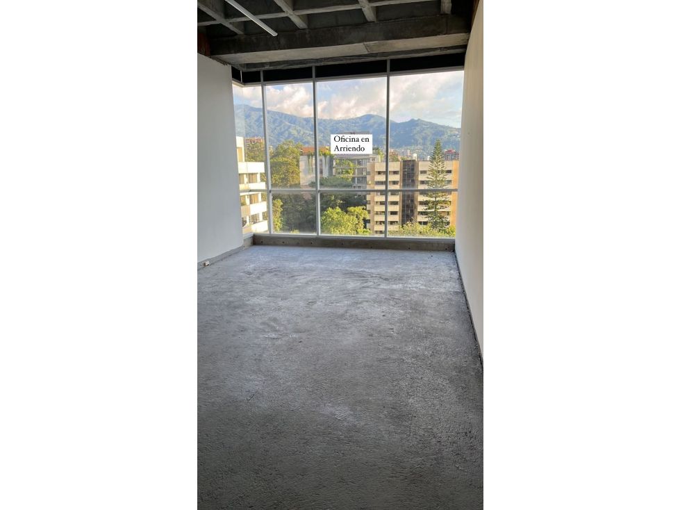 Oficina en arriendo Antioquia Medellín El Diamante No2 33 m2 Habitaciones 0 Baños 1 Garajes 1 Precio $3800000