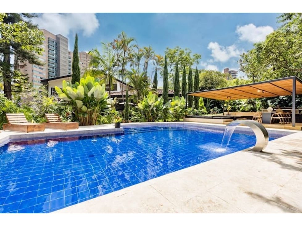 Casa en arriendo Antioquia Medellín La Candelaria 800 m2 Habitaciones 6 Baños 6 Garajes 8 Precio $60000000