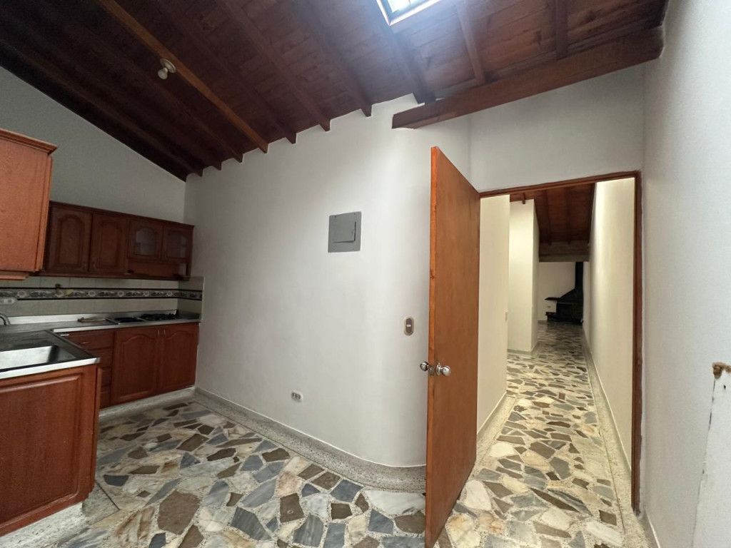Casa en arriendo Antioquia La Ceja Centro 130 m2 Habitaciones 3 Baños 2 Garajes 0 Precio $2800000