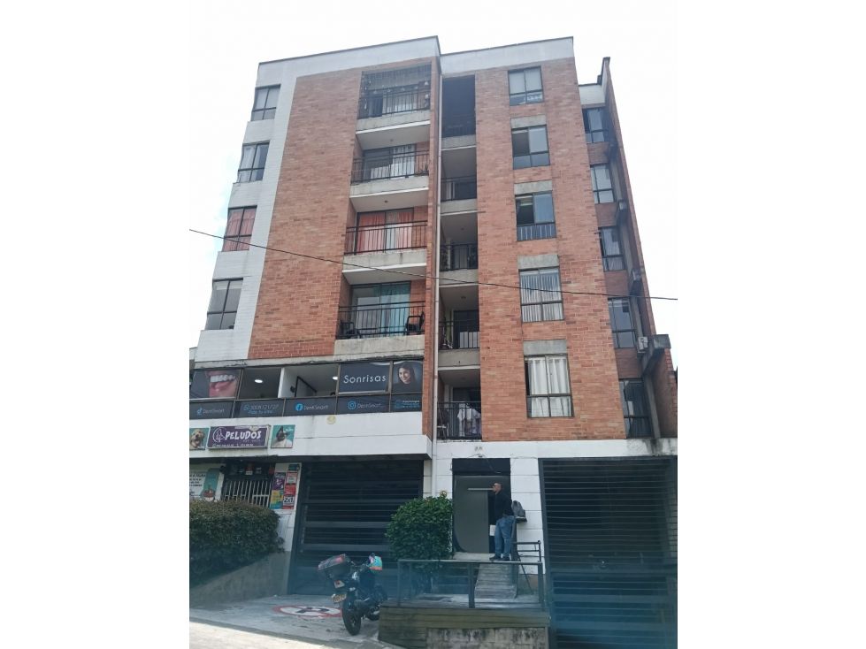 Local en arriendo Antioquia Medellín Buenos Aires 13 m2 Habitaciones 0 Baños 1 Garajes 0 Precio $1800000