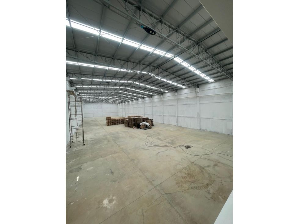 Bodega en arriendo Bolívar Cartagena Mamonal 2500 m2 Habitaciones 0 Baños 2 Garajes 4 Precio $40000000