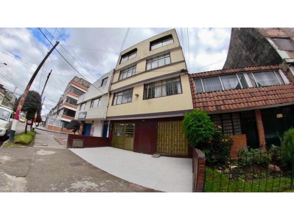 Casa en venta Cundinamarca Bogotá Colón 400 m2 Habitaciones 7 Baños 5 Garajes 1 Precio $1500000000
