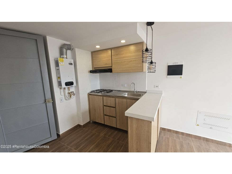 Apartamento en venta Cundinamarca Bogotá Ricaurte 30 m2 Habitaciones 2 Baños 1 Garajes 0 Precio $245000000