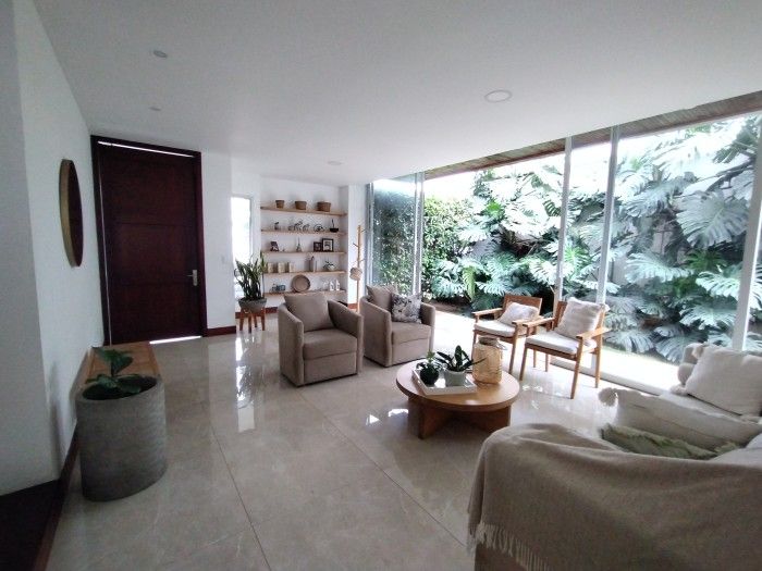 Casa en venta Valle Del Cauca Cali Parcelaciones Pance 241 m2 Habitaciones 4 Baños 5 Garajes 4 Precio $1590000000