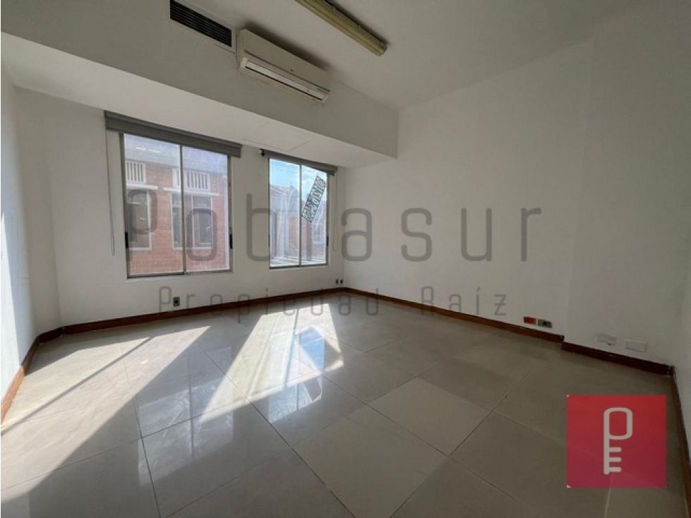 Oficina en venta Antioquia Medellín Cristo Rey 49 m2 Habitaciones 0 Baños 1 Garajes 1 Precio $500000000