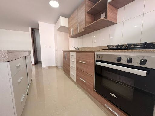 Apartamento en arriendo Antioquia Envigado El Esmeraldal 95 m2 Habitaciones 3 Baños 2 Garajes 2 Precio $4300000