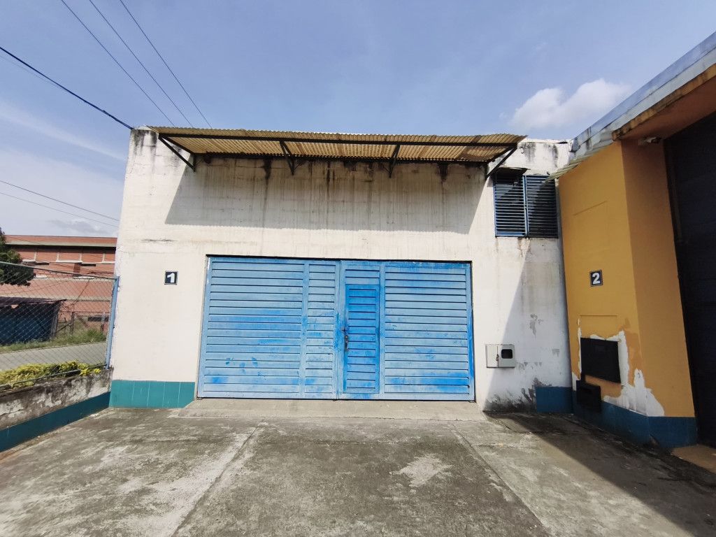 Bodega en arriendo Valle Del Cauca Cali Olímpico 112 m2 Habitaciones 0 Baños 0 Garajes 4 Precio $4000000
